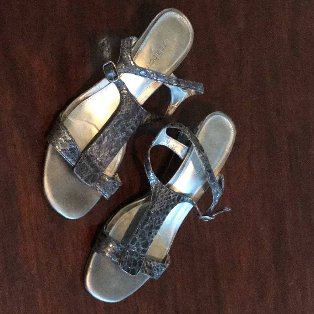 Dress shoes